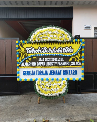 Papan Bunga Duka di Pulau Batang Dua