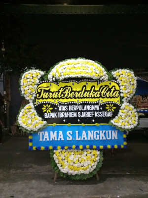 Papan Bunga Duka di Pulau Batang Dua
